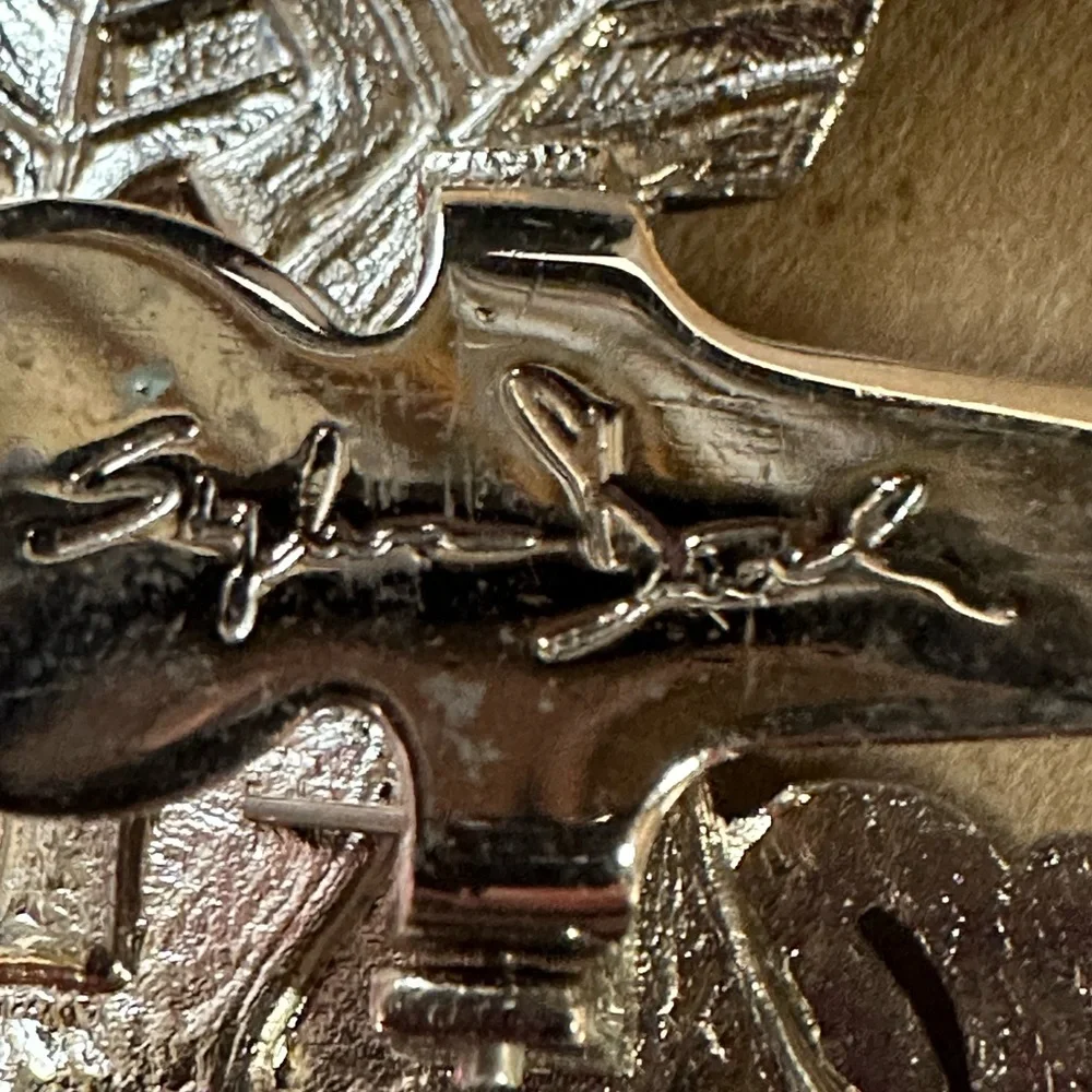 Sylvia Dahl Wreath Scarf Clip
